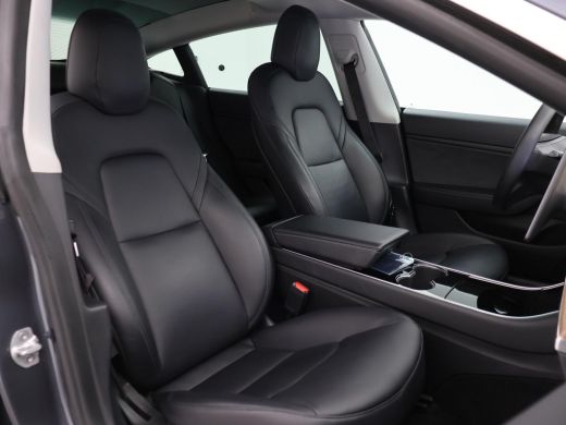 Tesla Model 3 LONG RANGE AWD 75 kWh + TREKHAAK | 560 KM WLTP | 1000 KG TREKGEWICHT OP KENTEKEN ActivLease financial lease