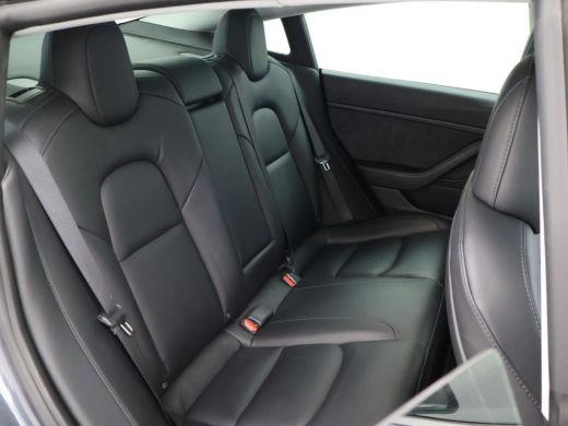 Tesla Model 3 LONG RANGE AWD 75 kWh + TREKHAAK | 560 KM WLTP | 1000 KG TREKGEWICHT OP KENTEKEN ActivLease financial lease