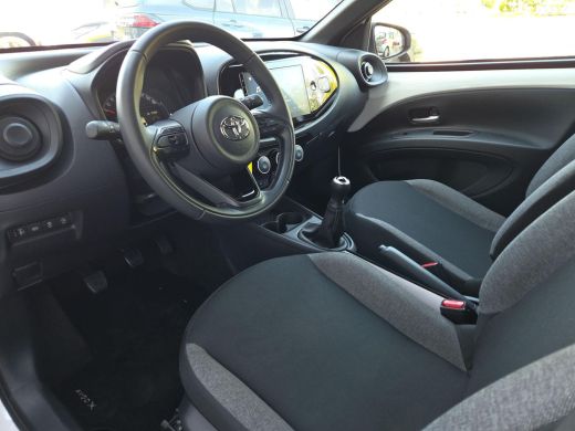 Toyota Aygo 1.0 VVT-i MT Play | Apple CarPlay | Cruise Control | Rijklaar incl. garantie | ActivLease financial lease