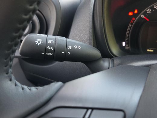 Toyota Aygo 1.0 VVT-i MT Play | Apple CarPlay | Cruise Control | Rijklaar incl. garantie | ActivLease financial lease