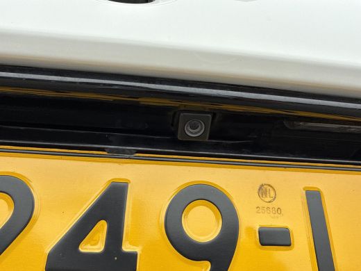 Toyota Aygo 1.0 VVT-i x-play | Apple CarPlay/Android auto | Achteruitrijcamera | Airco ActivLease financial lease