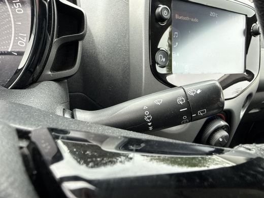 Toyota Aygo 1.0 VVT-i x-play | Apple CarPlay/Android auto | Achteruitrijcamera | Airco ActivLease financial lease