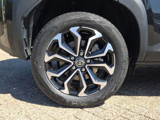 Toyota Yaris Cross 1.5 Hybrid 130 Dynamic Comfort Pack | Blindspot | Parkeersensoren | Rijklaar incl. garantie | ActivLease financial lease