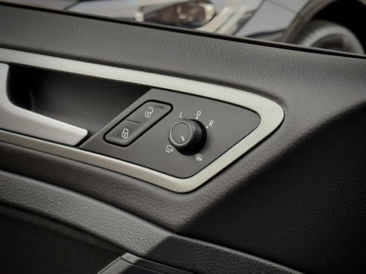 Volkswagen Golf 1.0 TSI HIGHLINE NAVI CAMERA AIRCO LED LMV PDC ActivLease financial lease