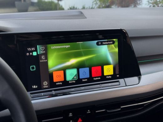 Volkswagen Golf 1.5 TSI LIFE 131PK NAVI AIRCO DIGI-DASH APPLE-CARPLAY LED LMV PDC ActivLease financial lease