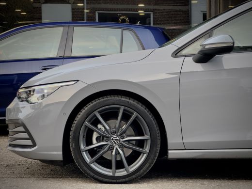 Volkswagen Golf 1.5 TSI LIFE 131PK NAVI AIRCO DIGI-DASH APPLE-CARPLAY LED LMV PDC ActivLease financial lease