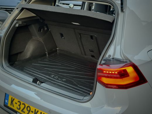 Volkswagen Golf 1.5 TSI LIFE 131PK NAVI AIRCO DIGI-DASH APPLE-CARPLAY LED LMV PDC ActivLease financial lease