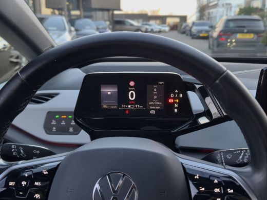 Volkswagen ID.3 First Max 58 kWh PANODAK NAVI CAMERA APPLE-CARPLAY LED LMV-20INCHE PDC ActivLease financial lease