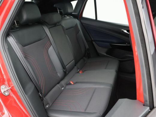 Volkswagen ID.4 GTX 4MOTION 77 kWh 300 PK + 20 INCH | PANORAMA | TREKHAAK WEGKL. | SFEERVERLICHTING | CAMERA | ST... ActivLease financial lease