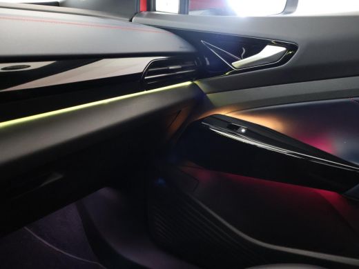 Volkswagen ID.4 GTX 4MOTION 77 kWh 300 PK + 20 INCH | PANORAMA | TREKHAAK WEGKL. | SFEERVERLICHTING | CAMERA | ST... ActivLease financial lease