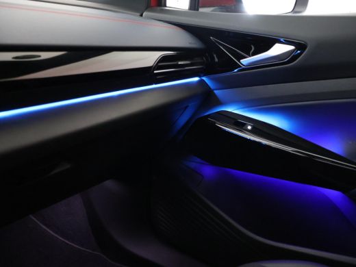 Volkswagen ID.4 GTX 4MOTION 77 kWh 300 PK + 20 INCH | PANORAMA | TREKHAAK WEGKL. | SFEERVERLICHTING | CAMERA | ST... ActivLease financial lease