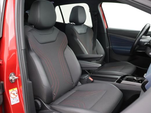 Volkswagen ID.4 GTX 4MOTION 77 kWh 300 PK + 20 INCH | PANORAMA | TREKHAAK WEGKL. | SFEERVERLICHTING | CAMERA | ST... ActivLease financial lease