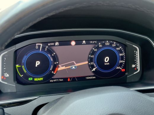 Volkswagen Passat Variant 1.4 TSI AUT7 PHEV GTE BUSINESS. PANODAK NAVI CAMERA VIRTUAL-DASH HEADUPP APPLE-CARPLAY LE... ActivLease financial lease