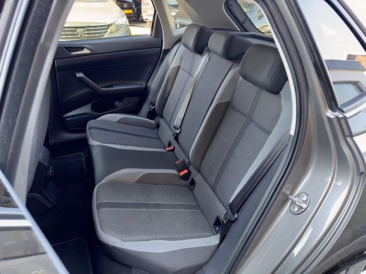 Volkswagen Polo 1.0 TSI R-LINE 57D.KM!! NAVI CAMERA AIRCO APPLE-CARPLAY LED LMV PDC ActivLease financial lease