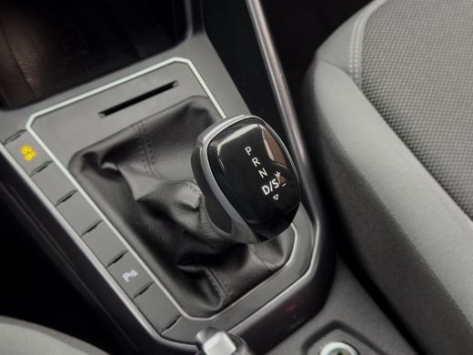 Volkswagen Polo 1.0 TSI STYLE NAVI DIGI-DASH APPLE-CARPLAY LED LMV PDC ActivLease financial lease