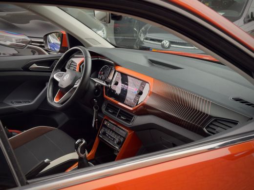Volkswagen T-Cross 1.0 TSI ORANGE-STYLE EDITION CARPLAY CRUISE CONTROL AIRCO LED LMV PDC ActivLease financial lease