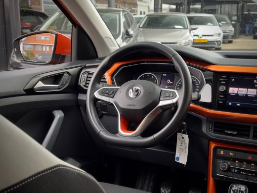 Volkswagen T-Cross 1.0 TSI ORANGE-STYLE EDITION CARPLAY CRUISE CONTROL AIRCO LED LMV PDC ActivLease financial lease