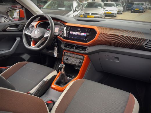 Volkswagen T-Cross 1.0 TSI ORANGE-STYLE EDITION CARPLAY CRUISE CONTROL AIRCO LED LMV PDC ActivLease financial lease