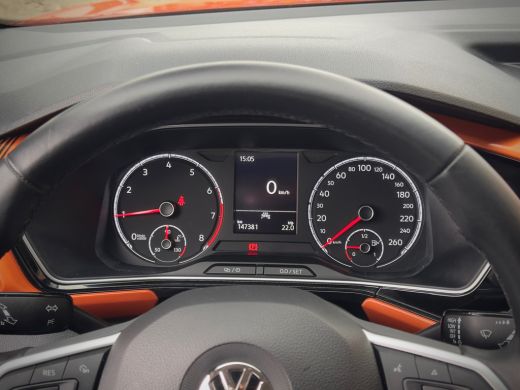 Volkswagen T-Cross 1.0 TSI ORANGE-STYLE EDITION CARPLAY CRUISE CONTROL AIRCO LED LMV PDC ActivLease financial lease