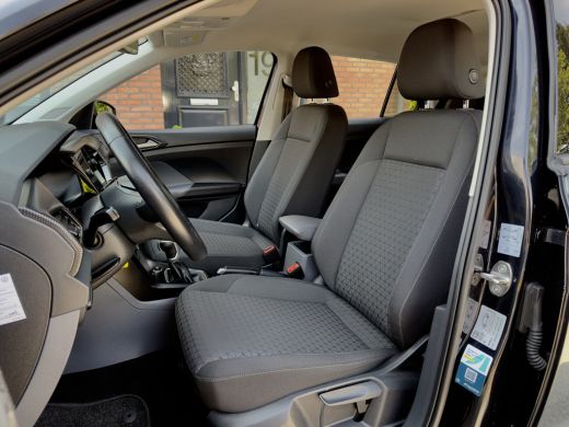 Volkswagen T-Cross 1.5 TSI AUT7 R-LINE 93D.KM! NAVI CAMERA APPLE-CARPLAY LED LMV PDC ActivLease financial lease