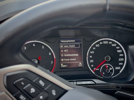 Volkswagen T-Cross 1.5 TSI AUT7 R-LINE 93D.KM! NAVI CAMERA APPLE-CARPLAY LED LMV PDC ActivLease financial lease