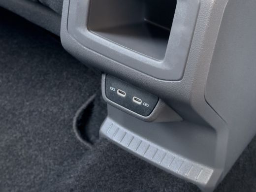 Volkswagen T-Cross 1.5 TSI AUT7 R-LINE 93D.KM! NAVI CAMERA APPLE-CARPLAY LED LMV PDC ActivLease financial lease