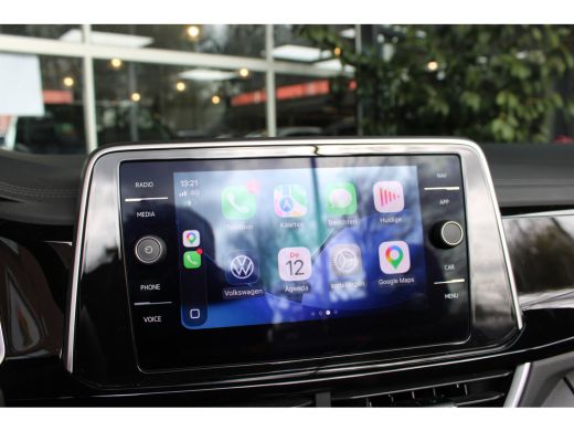 Volkswagen T-Roc 1.5 TSI 150PK DSG R-LINE SPORT NAVI/LED/CARPLAY/TREKHAAK ActivLease financial lease