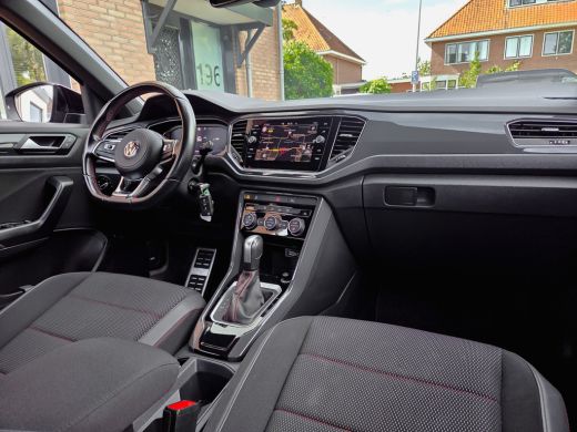 Volkswagen T-Roc 1.5 TSI AUT7 R-LINE SPORT NAVI DIGIDASH APPLE.CARPLAY 18INCH.LMV PDC ORG.121d.KM!!! ActivLease financial lease