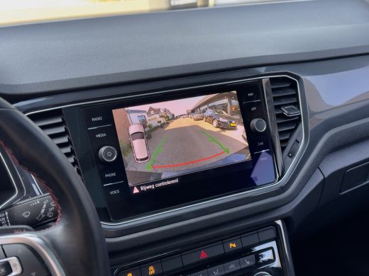 Volkswagen T-Roc 1.5 TSI AUT7 SPORT 2X R-LINE 104D.KM PANODAK 20 INCH-LMV NAVI CAMERA DIGI-DASH APPLE-CARPLAY LED PDC ActivLease financial lease