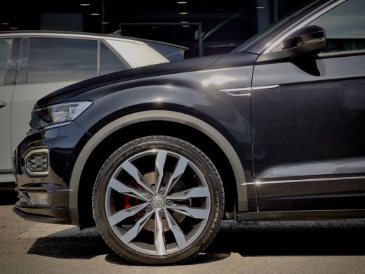 Volkswagen T-Roc 1.5 TSI AUT7 SPORT 2X R-LINE 104D.KM PANODAK 20 INCH-LMV NAVI CAMERA DIGI-DASH APPLE-CARPLAY LED PDC ActivLease financial lease