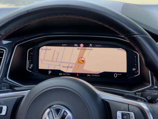 Volkswagen T-Roc 1.5 TSI AUT7 SPORT 2X R-LINE 104D.KM PANODAK 20 INCH-LMV NAVI CAMERA DIGI-DASH APPLE-CARPLAY LED PDC ActivLease financial lease