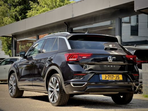 Volkswagen T-Roc 1.5 TSI AUT7 SPORT 2X R-LINE 104D.KM PANODAK 20 INCH-LMV NAVI CAMERA DIGI-DASH APPLE-CARPLAY LED PDC ActivLease financial lease