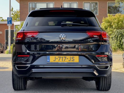 Volkswagen T-Roc 1.5 TSI AUT7 SPORT 2X R-LINE 104D.KM PANODAK 20 INCH-LMV NAVI CAMERA DIGI-DASH APPLE-CARPLAY LED PDC ActivLease financial lease