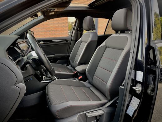 Volkswagen T-Roc 1.5 TSI AUT7 SPORT BLACK-EDITION PANODAK NAVI CAMERA DIGI-DASH APPLE-CARPLAY LED LMV PDC ActivLease financial lease