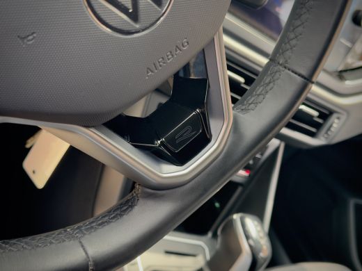 Volkswagen Taigo 1.0 TSI AUT7 R-LINE 60D.KM!! NAVI CAMERA DIGI-DASH APPLE-CARPLAY IQ-DRIVE LED LMV PDC ActivLease financial lease