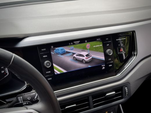 Volkswagen Taigo 1.0 TSI AUT7 R-LINE 60D.KM!! NAVI CAMERA DIGI-DASH APPLE-CARPLAY IQ-DRIVE LED LMV PDC ActivLease financial lease