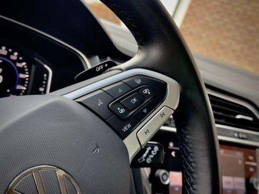 Volkswagen Tiguan 1.4 TSI AUT6 eHYBRID R-LINE VOL-LEDER DIGI-DASH AIRCO IQ-DRIVE PARK-ASSIST LED LMV PDC ActivLease financial lease