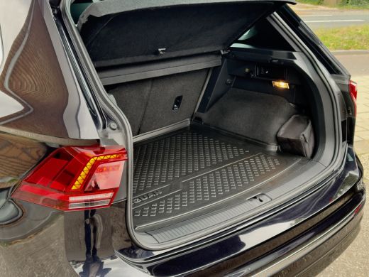 Volkswagen Tiguan 1.5 TSI AUT7 2X R-LINE DESIGNO-INT NAVI DIGI-DASH PARKPILOT APPLE-CARPLAY 20 INCH-LMV PDC ActivLease financial lease