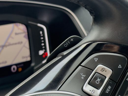 Volkswagen Tiguan 1.5 TSI AUT7 2X R-LINE DESIGNO-INT NAVI DIGI-DASH PARKPILOT APPLE-CARPLAY 20 INCH-LMV PDC ActivLease financial lease