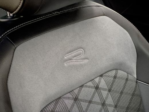 Volkswagen Tiguan 1.5 TSI AUT7 3X R-LINE + NW-MODEL PANODAK NAVI DIGI-DASH PARK-ASSIST LED LMV PDC ActivLease financial lease