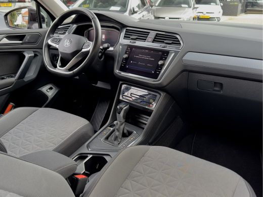 Volkswagen Tiguan 1.5 TSI AUT7 LIFE NAVI DIGI-DASH APPLE-CARPLAY LED LMV PDC ActivLease financial lease