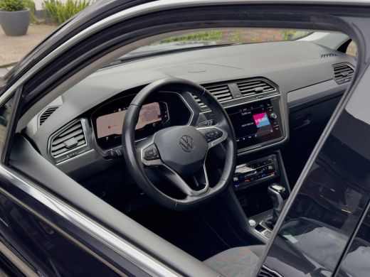 Volkswagen Tiguan 1.5 TSI AUT7 LIFE NAVI DIGI-DASH APPLE-CARPLAY LED LMV PDC ActivLease financial lease