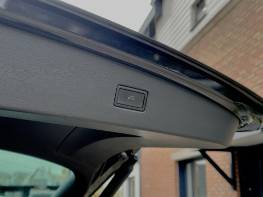 Volkswagen Tiguan 1.5 TSI AUT7 LIFE NAVI DIGI-DASH APPLE-CARPLAY LED LMV PDC ActivLease financial lease