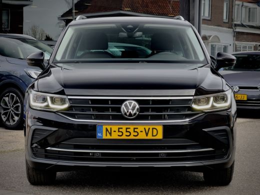 Volkswagen Tiguan 1.5 TSI AUT7 LIFE NAVI DIGI-DASH APPLE-CARPLAY LED LMV PDC ActivLease financial lease