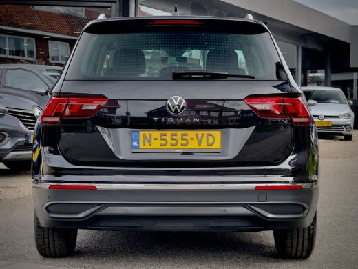 Volkswagen Tiguan 1.5 TSI AUT7 LIFE NAVI DIGI-DASH APPLE-CARPLAY LED LMV PDC ActivLease financial lease