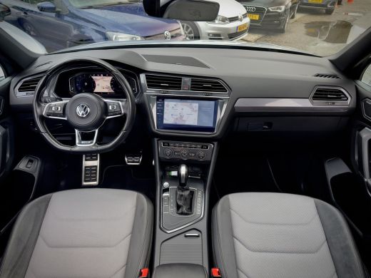 Volkswagen Tiguan Allspace 1.5 TSI AUT7 3x R-LINE 7PERS PANODAK 20 INCH-LMV NAVI CAMERA DIGI-DASH APPLE-CARPLAY LED PDC ActivLease financial lease