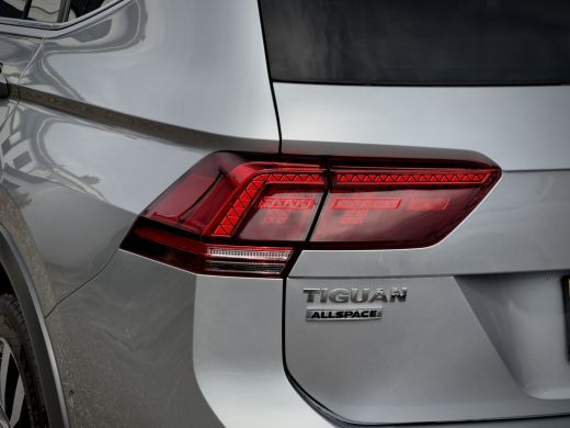 Volkswagen Tiguan Allspace 1.5 TSI AUT7 3x R-LINE 7PERS PANODAK 20 INCH-LMV NAVI CAMERA DIGI-DASH APPLE-CARPLAY LED PDC ActivLease financial lease
