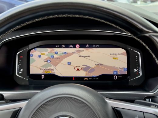 Volkswagen Tiguan Allspace 1.5 TSI AUT7 3x R-LINE 7PERS PANODAK 20 INCH-LMV NAVI CAMERA DIGI-DASH APPLE-CARPLAY LED PDC ActivLease financial lease