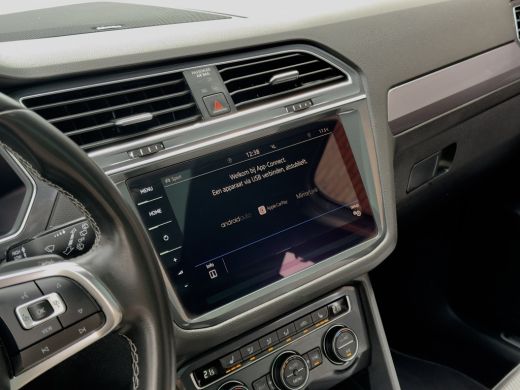 Volkswagen Tiguan Allspace 1.5 TSI AUT7 3x R-LINE 7PERS PANODAK 20 INCH-LMV NAVI CAMERA DIGI-DASH APPLE-CARPLAY LED PDC ActivLease financial lease