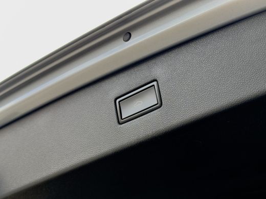 Volkswagen Tiguan Allspace 1.5 TSI AUT7 3x R-LINE 7PERS PANODAK 20 INCH-LMV NAVI CAMERA DIGI-DASH APPLE-CARPLAY LED PDC ActivLease financial lease